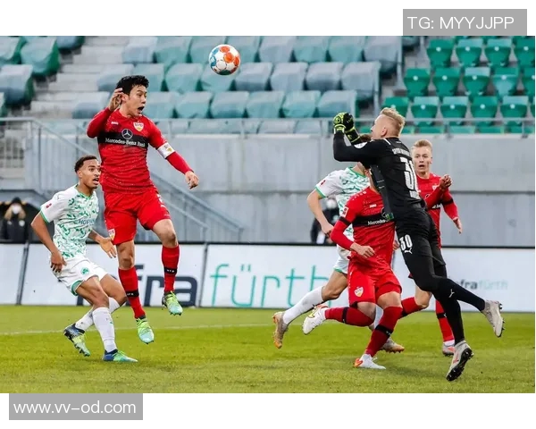 德甲精彩对决科隆主场迎战狼堡全力争胜展现强大实力